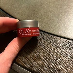 OLAY ultra RICH Hydrating Moisturizer